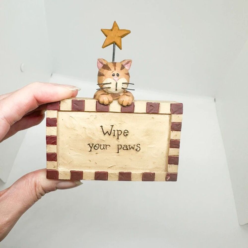 Vintage Blossom Bucket Tabby Cat Figurine Wipe Paws